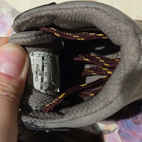 OshKosh Boots Castle Size Toddler 5 - Picture 7 of 7